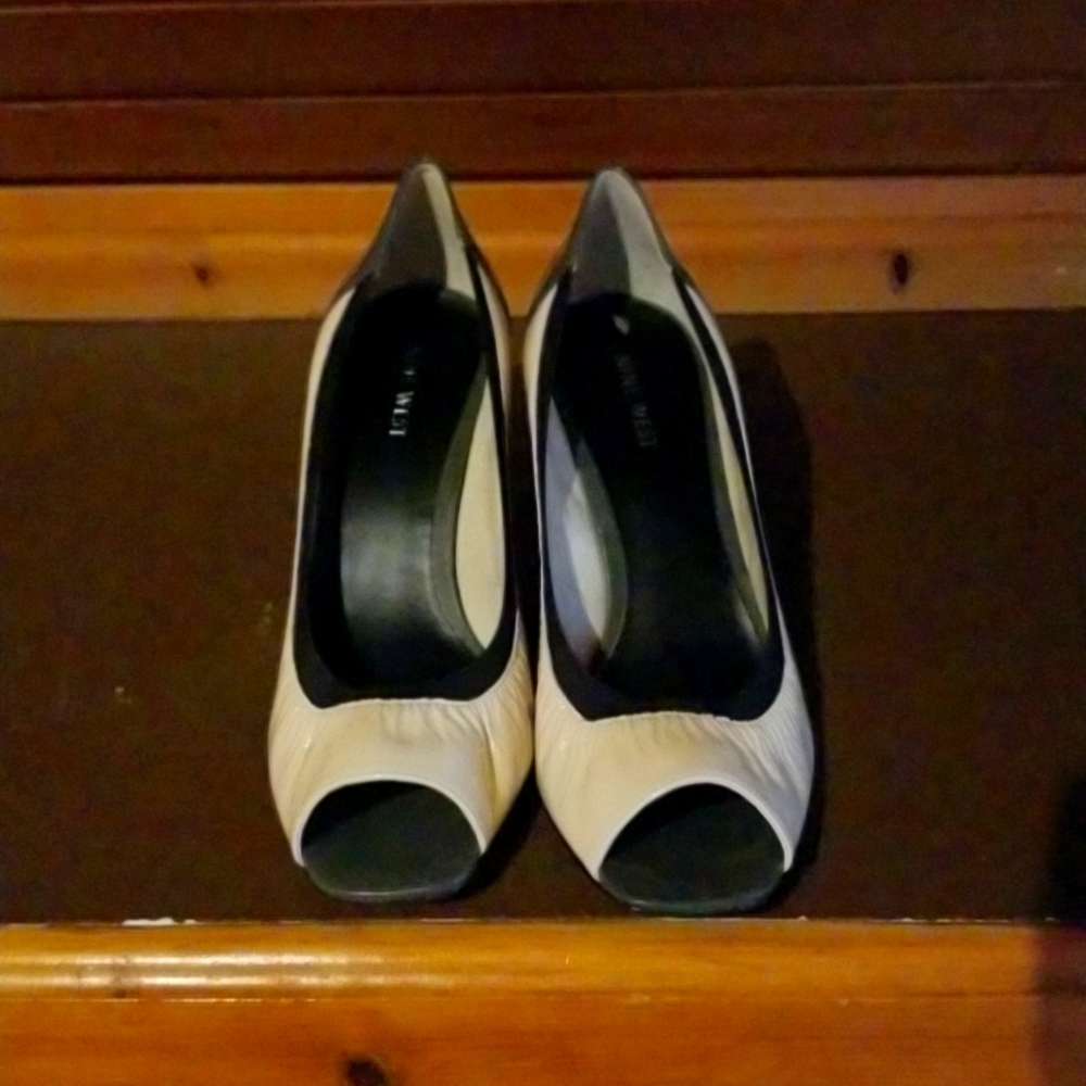 Shoe